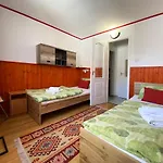 Hargita Panzio Casa de hóspedes Vecsés